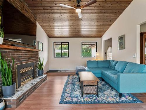 509 Durango Drive, Kamloops, BC - Indoor Photo Showing Living Room With Fireplace