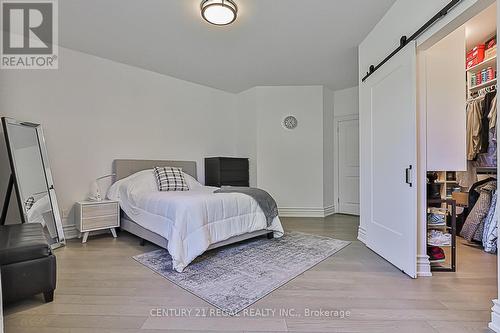 16 Lake Woods Drive, Whitchurch-Stouffville, ON - Indoor Photo Showing Bedroom