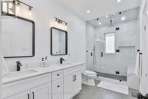 16 Lake Woods Drive, Whitchurch-Stouffville, ON - Indoor Photo Showing Bathroom