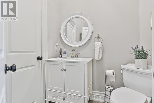 16 Lake Woods Drive, Whitchurch-Stouffville, ON - Indoor Photo Showing Bathroom