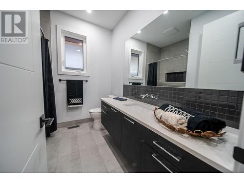 31 Mammoth Drive, Fernie, BC - Indoor Photo Showing Bathroom