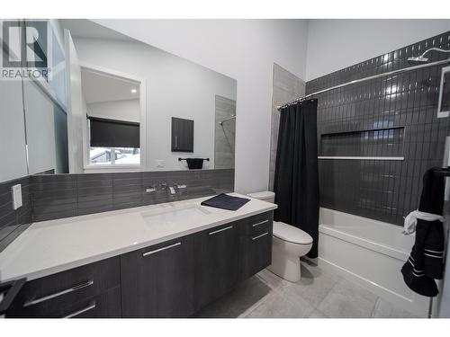 31 Mammoth Drive, Fernie, BC - Indoor Photo Showing Bathroom