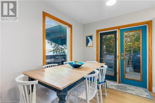 30 Water Street, South Bruce Peninsula, ON - Indoor Photo Showing Dining Room