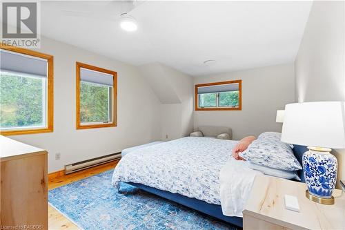 30 Water Street, South Bruce Peninsula, ON - Indoor Photo Showing Bedroom