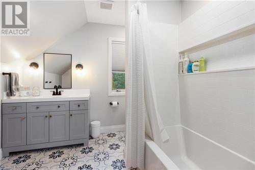 30 Water Street, South Bruce Peninsula, ON - Indoor Photo Showing Bathroom