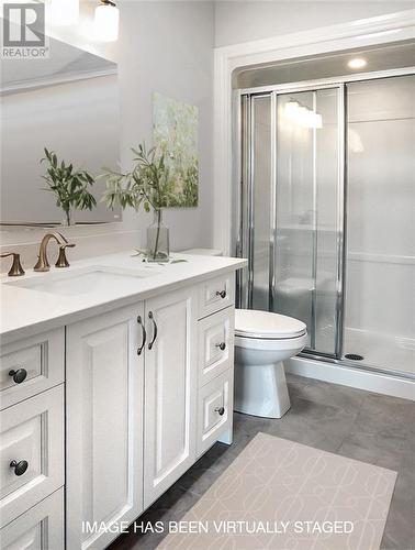 7 Billings Avenue W, Iroquois, ON - Indoor Photo Showing Bathroom