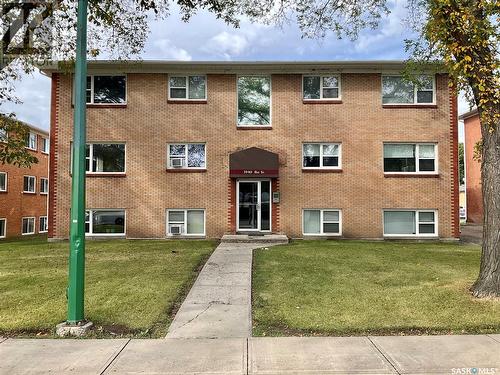 3940 Rae Street, Regina, SK - Outdoor With Facade