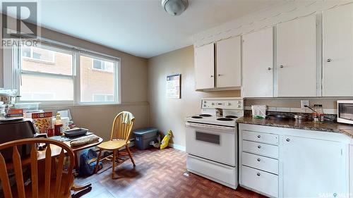 3940 Rae Street, Regina, SK - Indoor Photo Showing Kitchen