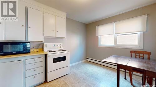 3940 Rae Street, Regina, SK - Indoor Photo Showing Kitchen