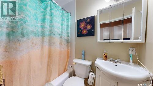 3940 Rae Street, Regina, SK - Indoor Photo Showing Bathroom