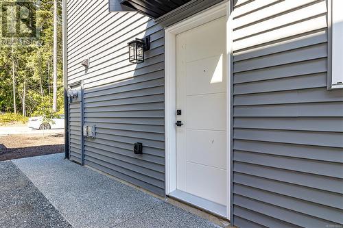 906 Shante Rd, Nanaimo, BC - Outdoor With Exterior