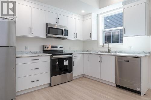 906 Shante Rd, Nanaimo, BC - Indoor Photo Showing Kitchen