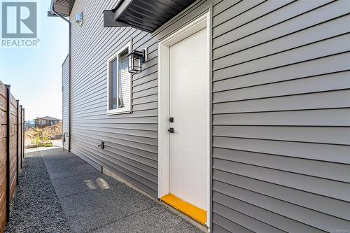 906 Shante Rd, Nanaimo, BC - Outdoor With Exterior