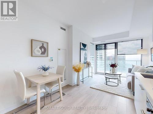 3510 - 3 Gloucester Street, Toronto, ON - Indoor Photo Showing Dining Room