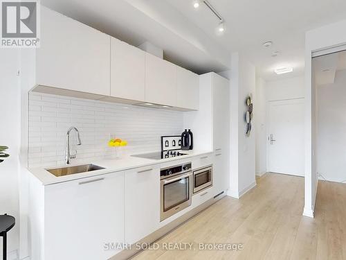 3510 - 3 Gloucester Street, Toronto, ON - Indoor Photo Showing Kitchen With Upgraded Kitchen