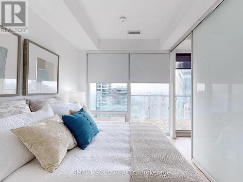 3510 - 3 Gloucester Street, Toronto, ON - Indoor Photo Showing Bedroom