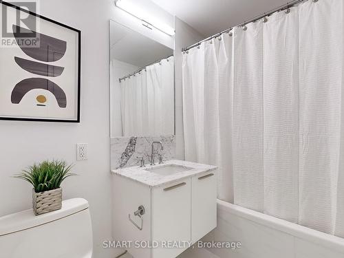 3510 - 3 Gloucester Street, Toronto, ON - Indoor Photo Showing Bathroom