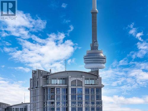 3510 - 3 Gloucester Street, Toronto, ON - Outdoor With Balcony