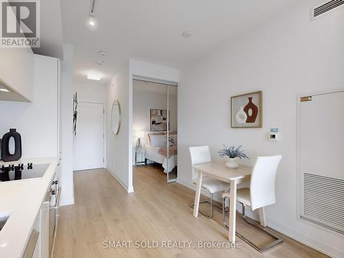 3510 - 3 Gloucester Street, Toronto, ON - Indoor Photo Showing Dining Room