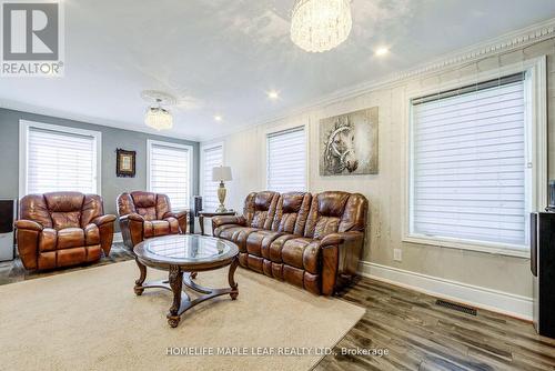 7667 Old Highway 2, Tyendinaga, ON - Indoor Photo Showing Living Room