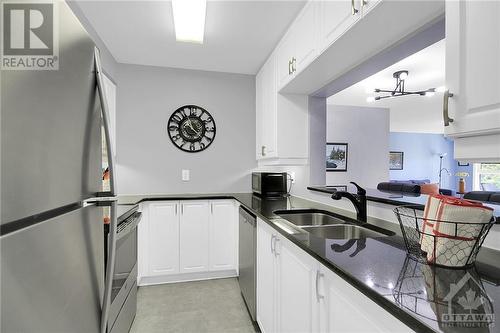 103 North Street Unit#403, Ottawa, ON - Indoor Photo Showing Kitchen With Double Sink