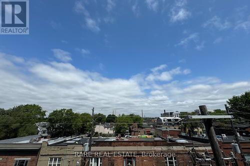 403 - 899 Queen Street E, Toronto, ON - Outdoor With View