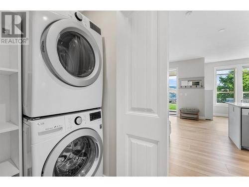 2707 Cliffshore Drive, Lake Country, BC - Indoor Photo Showing Laundry Room