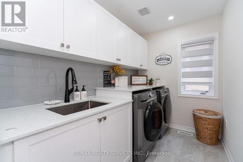 22 Wainwright Drive, Brampton, ON - Indoor Photo Showing Laundry Room