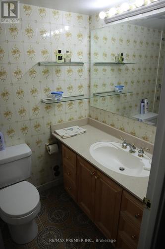 2704 - 380 Dixon Road, Toronto, ON - Indoor Photo Showing Bathroom