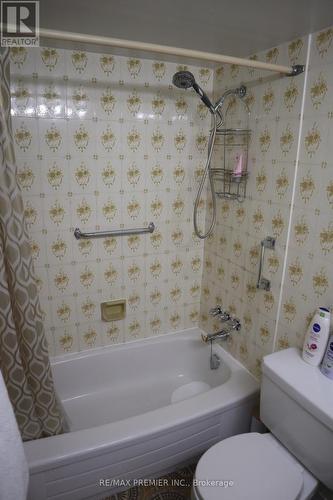 2704 - 380 Dixon Road, Toronto, ON - Indoor Photo Showing Bathroom