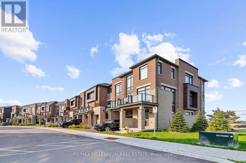 71 Holyrood Crescent, Vaughan, ON - Outdoor With Facade