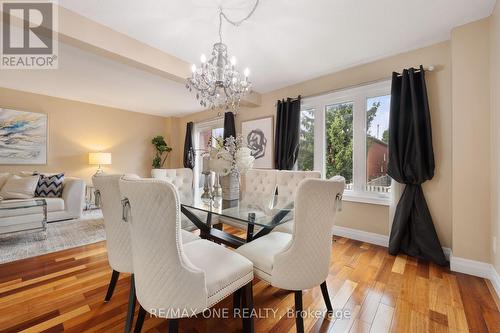 30 Elmpark Court, Richmond Hill, ON - Indoor Photo Showing Dining Room