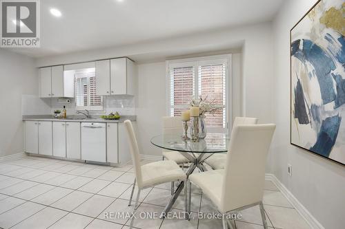 30 Elmpark Court, Richmond Hill, ON - Indoor Photo Showing Dining Room