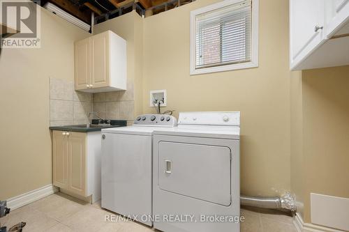 30 Elmpark Court, Richmond Hill, ON - Indoor Photo Showing Laundry Room