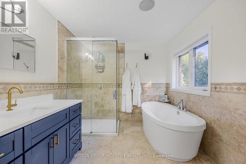 38 Lilac Lane, Springwater, ON - Indoor Photo Showing Bathroom