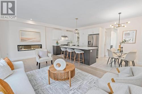 4009 Sixth Line, Oakville, ON - Indoor Photo Showing Living Room