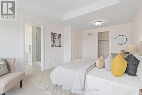 4009 Sixth Line, Oakville, ON - Indoor Photo Showing Bedroom