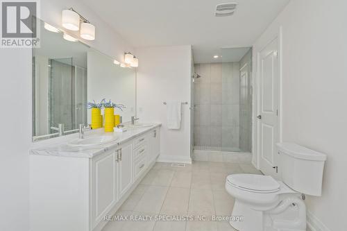 4009 Sixth Line, Oakville, ON - Indoor Photo Showing Bathroom