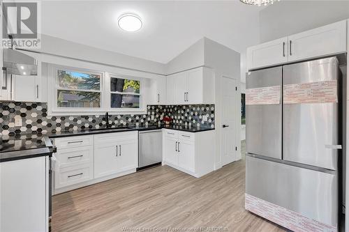 3532 Virginia Park, Windsor, ON - Indoor Photo Showing Kitchen With Upgraded Kitchen