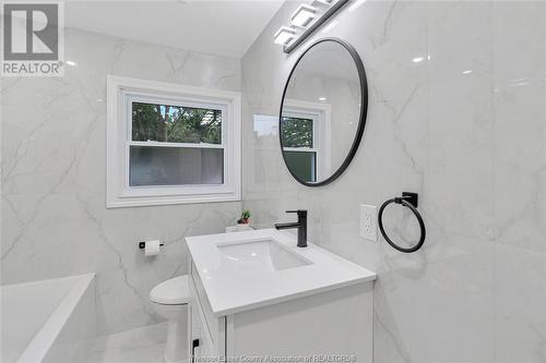 3532 Virginia Park, Windsor, ON - Indoor Photo Showing Bathroom