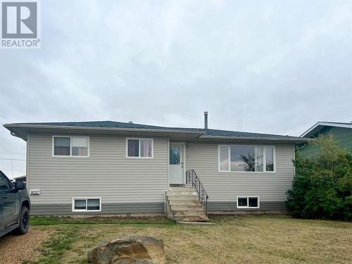 9212 6 Street, Dawson Creek, BC - Outdoor