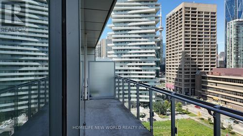 1002 - 39 Queens Quay E, Toronto, ON 