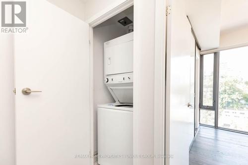 403 - 1815 Yonge Street, Toronto, ON - Indoor Photo Showing Laundry Room