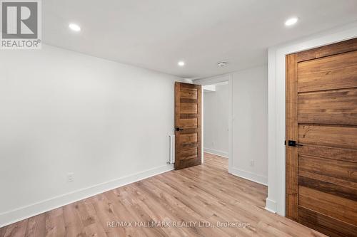 327 Kenilworth Avenue, Toronto, ON - Indoor Photo Showing Other Room