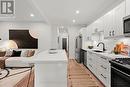 327 Kenilworth Avenue, Toronto, ON  - Indoor Photo Showing Kitchen With Upgraded Kitchen 