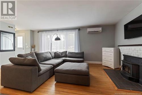 26 Winchester, Moncton, NB - Indoor Photo Showing Living Room