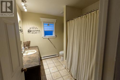 18 Brett Place, Mount Pearl, NL - Indoor Photo Showing Bathroom