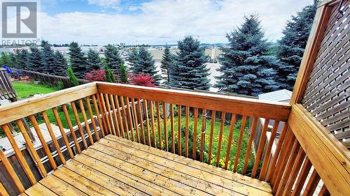 96 Four Seasons Crescent, Newmarket, ON - Outdoor With Deck Patio Veranda