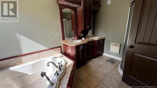 8 King Street, Saint-Léonard, NB - Indoor Photo Showing Bathroom