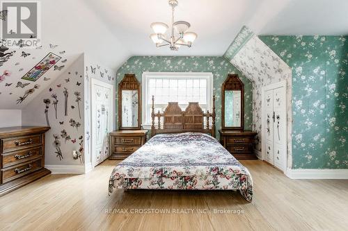 27 Riverview Heights, Toronto, ON - Indoor Photo Showing Bedroom